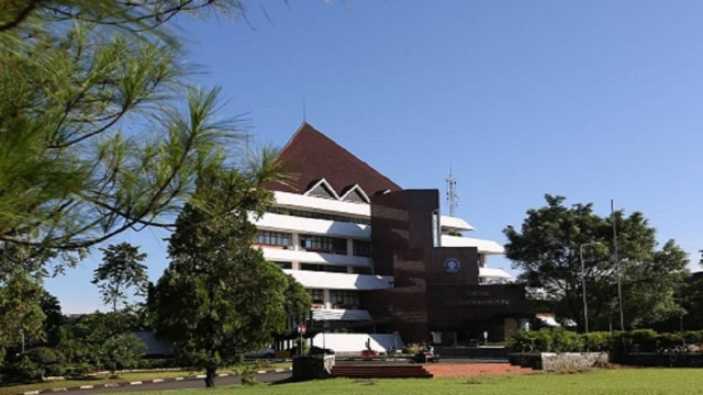 5 Universitas Terbaik Di Bogor